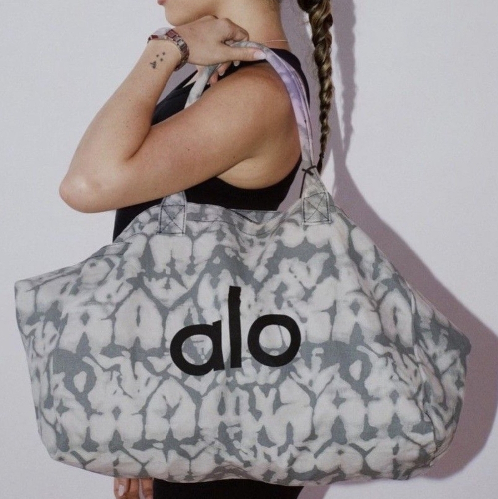 ALO Yoga Black and Gray Patterned Tote